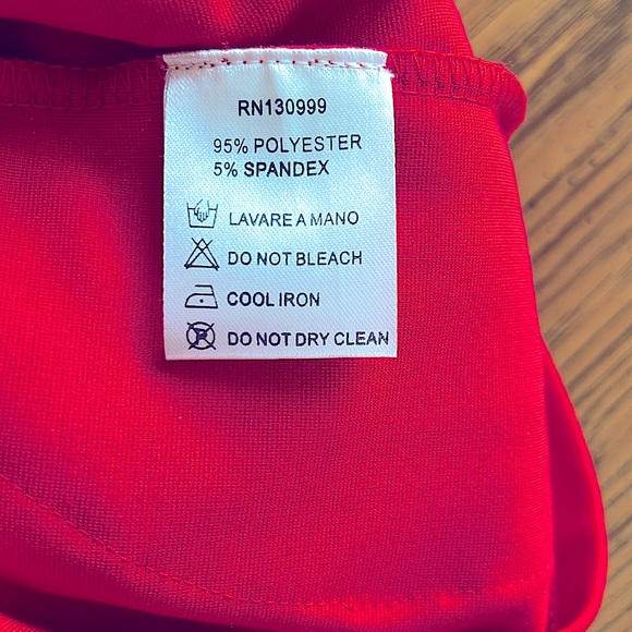 🔴🔥LaEl CoutureSexy &EdgyRed DressHandswonFlowersStretchy FormFitting S:L/M - Picture 11 of 11